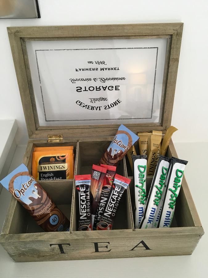 Отели типа «постель и завтрак» Amici Bistro & Accommodation Килраш